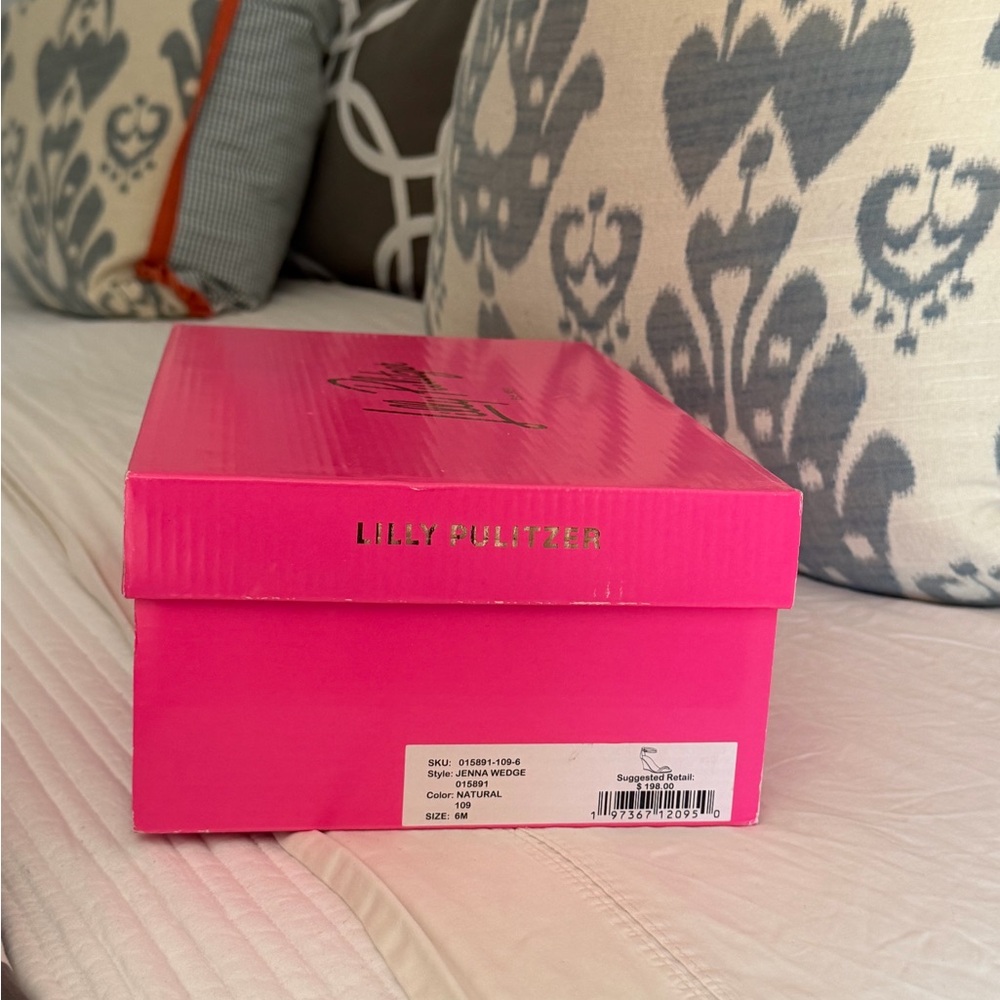 NEW Lilly Pulitzer Gold and Tan Wedge Sandals. Never been worn. - Picture 4 of 6